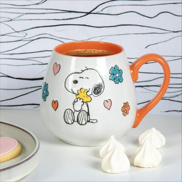 Peanuts Snoopy Holding Woodstock 20 oz Ceramic Coffee Mug Floral Hearts Orange - Picture 5 of 7